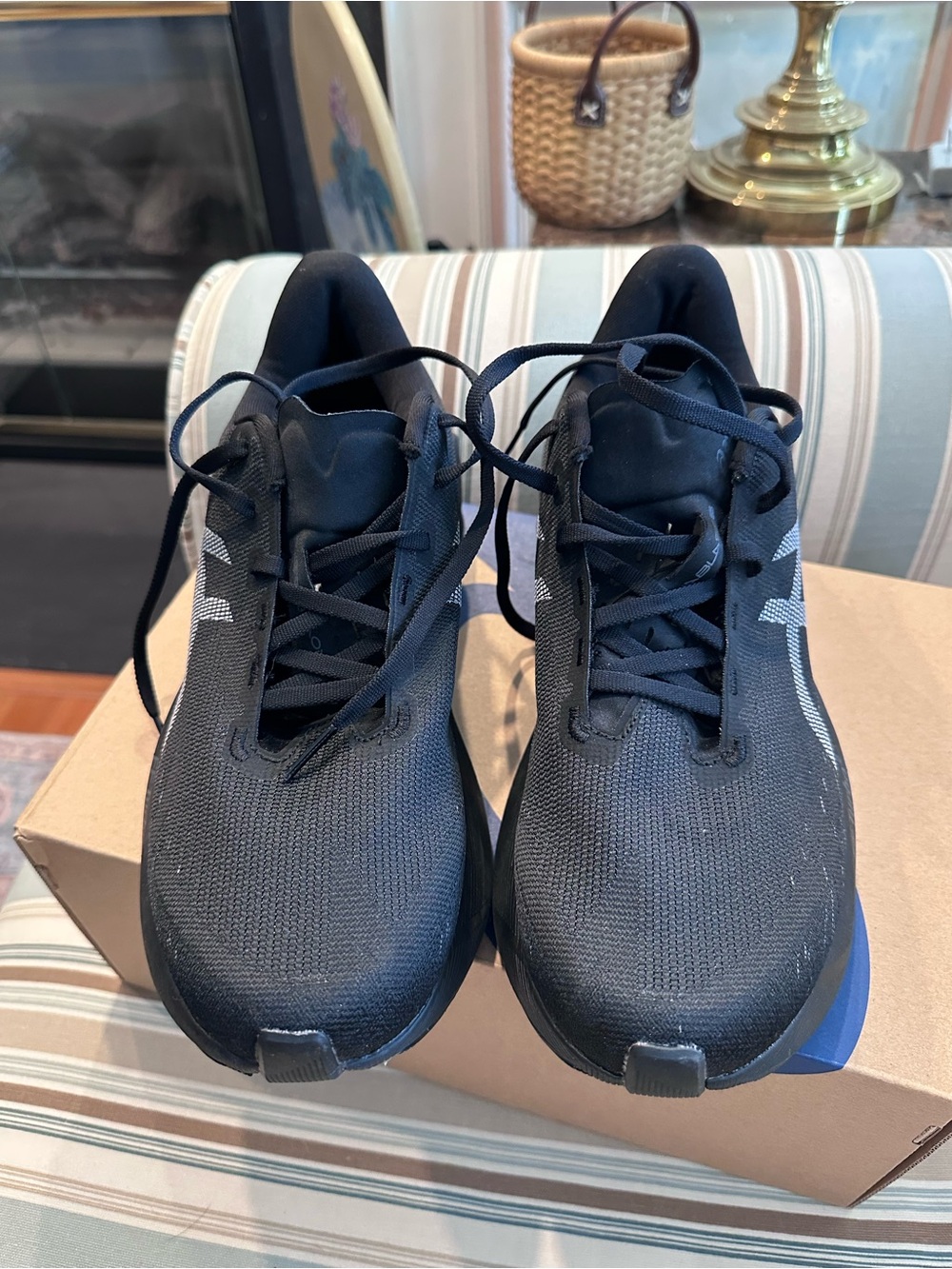 Asics Men's NOVABLAST 6 Running Shoes